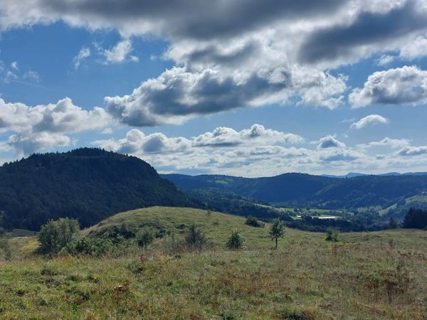 Croix des Couloirs Les Bouchoux depuis La Crochère Jura Rando